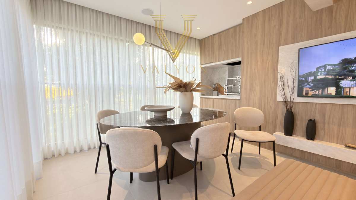  - Apartamento com 105 m², 3 quartos sendo 3 suítes 2 vagas determinadas à venda no bairro Vila Anastácio.